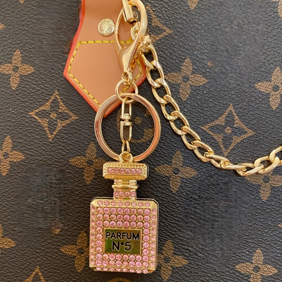 Purse Handbag Accessories Chain Charms Leather Mini

HANDBAG IS NOT INCLUDED - Picture 16 of 16